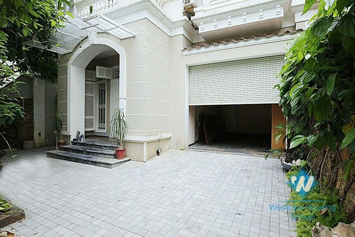 Nicely finished furnished villa for rent in Ciputra